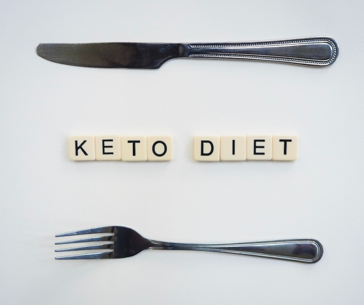 Neue Studie zeigt: Keto-Diät hilfreich bei Polyzystischem Ovarialsyndrom (PCOS)